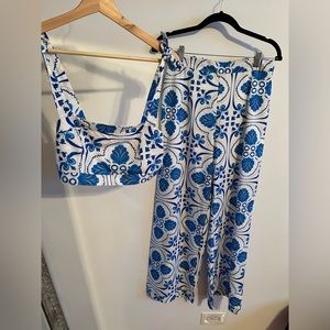 2 piece pant set. Perfect for vacation!